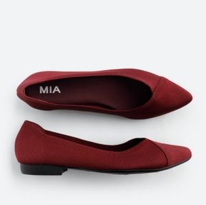 MIA knit flats